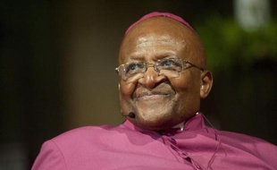 L'archevêque sud-africain Desmond Tutu au Cap (Afrique du Sud) le 29 avril 2014