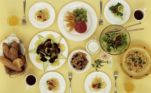 Quelques assiettes de légumes, des plats qui conviendront aux végétariens.