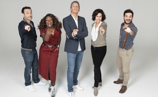 Fabien Olicard, Cécile Djunga, Michel Cymes, Farah Kesri et Major Mouvement forment l'équipe de l'émission Antidote.