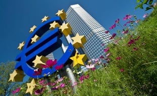Tout juste sortie de récession, la zone euro semble s'engager sur la voie de la reprise avec une activité du secteur privé qui s'est établie en août au plus haut depuis deux ans, selon une enquête publiée jeudi et très surveillée par les marchés financiers.
