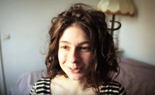 Ina Mihalache est plus connue sous le pseudonyme de Solange et pour sa chaîne YouTube Solange Te Parle.