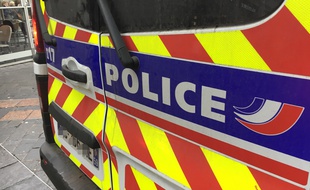 Une intervention de la police a eu lieu dimanche soir dans un appartement à la suite de violences entre voisins (Illustration).