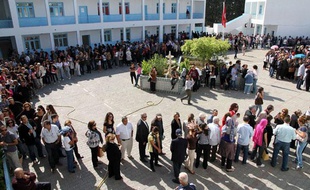 Les Tunisiens se sont rendus en nombre dans les bureaux de vote le 23 octobre 2011, comme ici à Menzeh, près de Tunis, pour leurs premières élections libres.