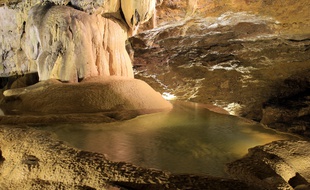 Les Grottes de la Balme, un bel endroit pour se rafraîchir pendant l'été.
