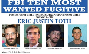 La fiche du FBI concernant Eric Justin Toth, l'un des 10 criminels les plus recherchés des Etats-Unis.