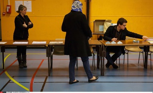 Un bureau de vote à Montreuil le 30 mars 2014 lors du second tour des municipales.