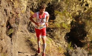 Tout comme sur l'UTMB, François D'Haene collectionne les sacres sur l'île de la Réunion.