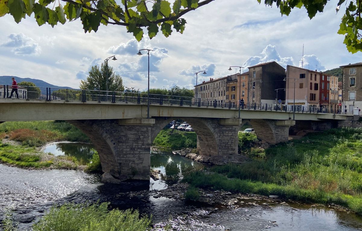 Debit Du Rhone Au Pont De La Loi eati5dvd6jkrqM