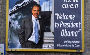 Photomontage du président américain Barack Obama utilisé pour lui souhaiter la bienvenue en Normandie ce week-end pour la commémoration du débarquement allié, Carpiquet, le 1er juin 2009.