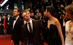 Xavier Dolan et l'équipe de Juste la fin du monde le 19 mai à Cannes