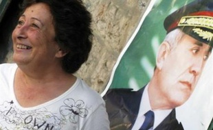 La vie reprenait jeudi dans le centre de Beyrouth, sinistré par la crise politique, au lendemain de l'accord conclu à Doha qui remet en marche les institutions du Liban et va permettre dès dimanche l'élection d'un nouveau chef de l'Etat.