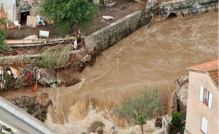 La rivière Nartuby, à Trans-en-Provence hier.