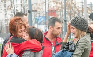 Certains naufragés ont retrouvé leur famille hier à Marseille.