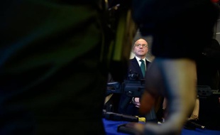 Le ministre de l'Intérieur Bernard Cazeneuve à la Préfecture de Paris, le 29 février 2016
