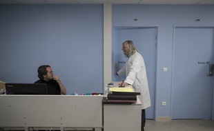 Le professeur Didier Raoult à Marseille en février 2020 (photo d'illustration)