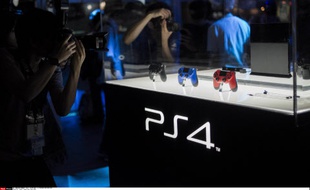 La PS4 a été présentée au public japonais pour la première fois au Tokyo Game Show, le grand salon japonais des jeux vidéo, le 16 septembre 2013.