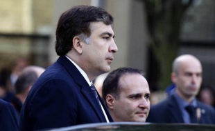 Le président sortant de la Géorgie et héros de la "Révolution des roses" de 2003, Mikheïl Saakachvili, est aujourd'hui un "cadavre politique", a déclaré à l'AFP son rival et Premier ministre Bidzina Ivanichvili, à une semaine de la présidentielle.