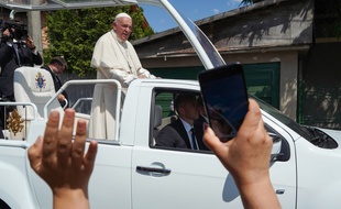 Le pape François en visite en Roumanie.