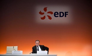 EDF a vu ses bénéfices grimper l'an dernier, grâce notamment aux bonnes performances de son parc hydraulique, qui a compensé un recul de production nucléaire, et à l'accord avec le gouvernement sur le remboursement progressif d'une méga-ardoise liée aux énergies renouvelables.