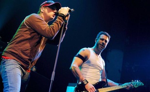 Les membres du groupe de rock Bloodhound Gang lors d'un concert à Moscou en mars 2010.