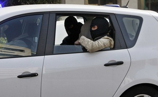 Abdelkader Merah soupçonné d'être l'un des passagers de la voiture. Le 24 mars 2012