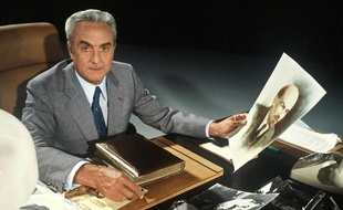 Arthur Conte présente l'émission «Le prophète et le tsar» sur TF1 en 1979.