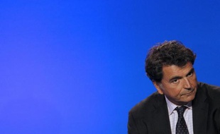 Pierre Lellouche, secrétaire d'Etat au Commerce extérieur, a déclaré mercredi qu'il ne pouvait accepter un "code pénal pour les enfants", alors que son parti, l'UMP, a proposer d'en créer un pour les mineurs.