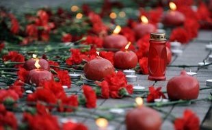 Une commémoration du 97e anniversaire du génocide arménien le 14 avril 2012 place Taksim, à Istanbul, en Turquie