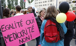 Manifestation nationale des enseignants contre la reforme du collège à
Lyon, (Rhône)