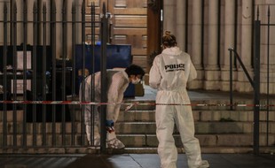La police continuait ses constatations, jeudi soir, près de la basilique.