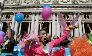 La Techno Parade 2008, devant l'opéra Garnier, à Paris
