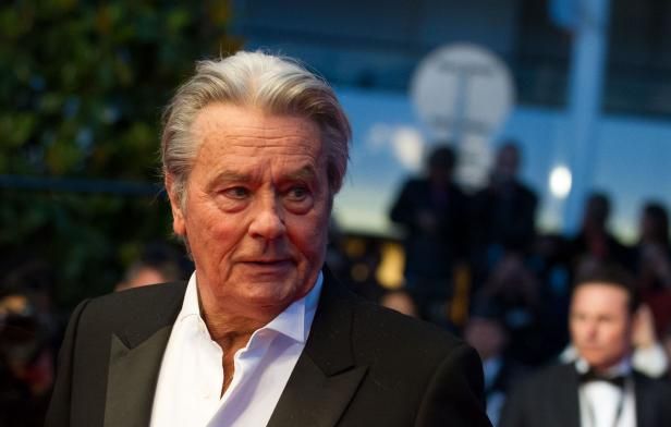 Pour Alain Delon, son fils Anthony «ferait mieux de la fermer»
