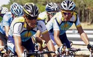 Alberto Contador et Lance Armstrong sur la route du Tour de France, le 8 juillet 2009.