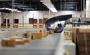 Un centre d'envoi de commandes Amazon à San Bernardino en Californie