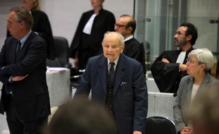 Le fondateur des laboratoires Servier, Jacques Servier, au tribunal de Nanterre le 21 mai 2013