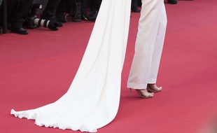 Les chaussures à talon de Cansu Dere au 68e Festival de Cannes, le 18 mai 2015.