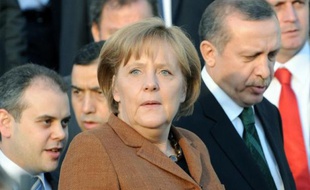 Angela Merkel et Recep Tayyip Erdogan lors du Forum à Istanbul en Turquie.