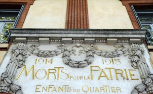 Vue, prise le 7 octobre 2008 à Toulouse, d'un monument aux morts de la guerre de 14-18