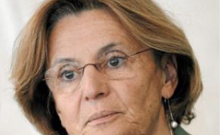 La rectrice a démissionné.