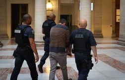 Un ex-policier condamné à 15 ans de prison pour le viol de deux enfants