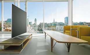 Le dernier écran Panasonic WT50 est disponible en 47 ou 55 pouces.