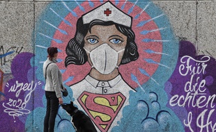 Un graffiti hommage aux soignants dans la ville de Hamm, le 13 avril 2020.
