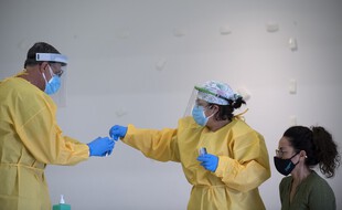 Des tests Covid-19 réalisés en Espagne (image d'illustration).
