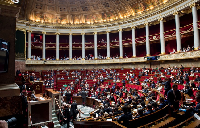 Assemblée: Des députés créent un huitième groupe parlementaire pour peser