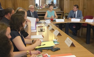 Le rectrice de l'académie de Strasbourg Sophie Béjean (en bleu) préside la commission. Strasbourg le 08 juin 2018. Lcommission