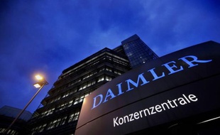 Les ventes du constructeur automobile allemand Daimler, pour ses marques Mercedes-Benz et smart confondues, ont atteint un nouveau record historique en 2011 avec 1,36 million de voitures vendues (+7,7% sur un an), malgré une détérioration sur son marché intérieur.