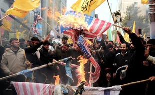 Plusieurs milliers d'Iraniens ont célébré lundi à Téhéran le 34e anniversaire de la prise d'assaut de l'ambassade des États-Unis aux cris de "mort à l'Amérique", malgré un contexte de rapprochement entre les deux pays ennemis.