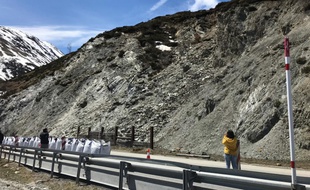 La RN22, une des routes qui permet d'accéder à l'Andorre depuis l'Ariège, est fermée depuis le 27 avril au soir suite à un glissement de terrain.