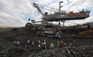 Des participants à un «safari» dans une mine de
Most, en République tchèque, le 5 août 2015.