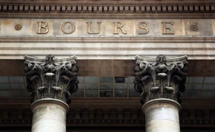 La Bourse de Paris compte toujours sur le soutien des banques centrales pour se maintenir à niveau après avoir ralenti cette semaine et sera confrontée dans les prochains jours à la réalité des statistiques économiques des deux côtés de l'Atlantique.